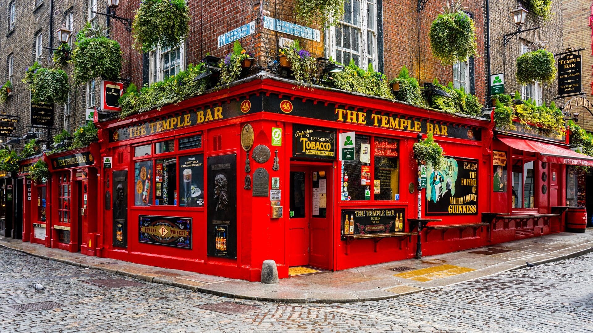 temple-bar-dublin-cnd-evasion-min